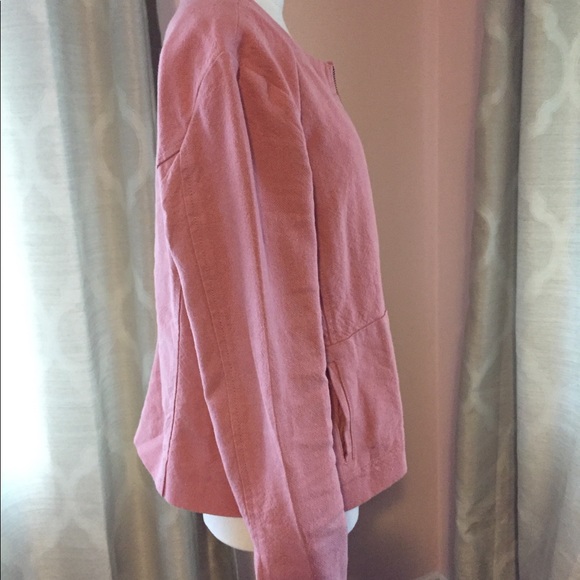 Blazer - Picture 6 of 8